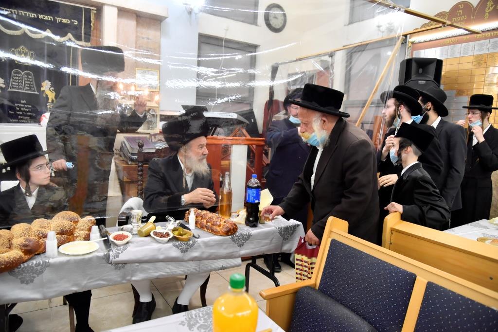 תיעוד: האדמו"ר מאשלג חגג בר מצווה לנכדו