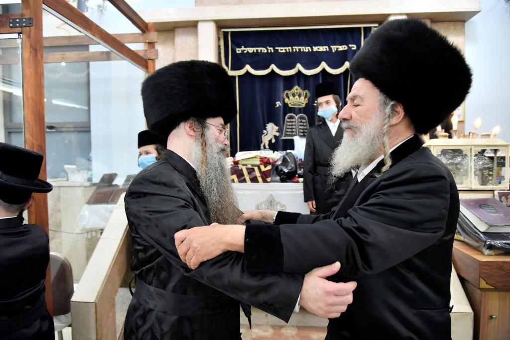 תיעוד: האדמו"ר מאשלג חגג בר מצווה לנכדו