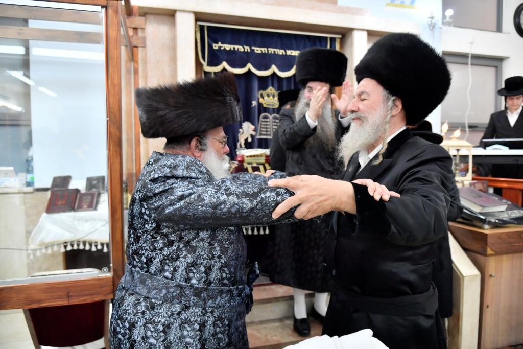 תיעוד: האדמו"ר מאשלג חגג בר מצווה לנכדו