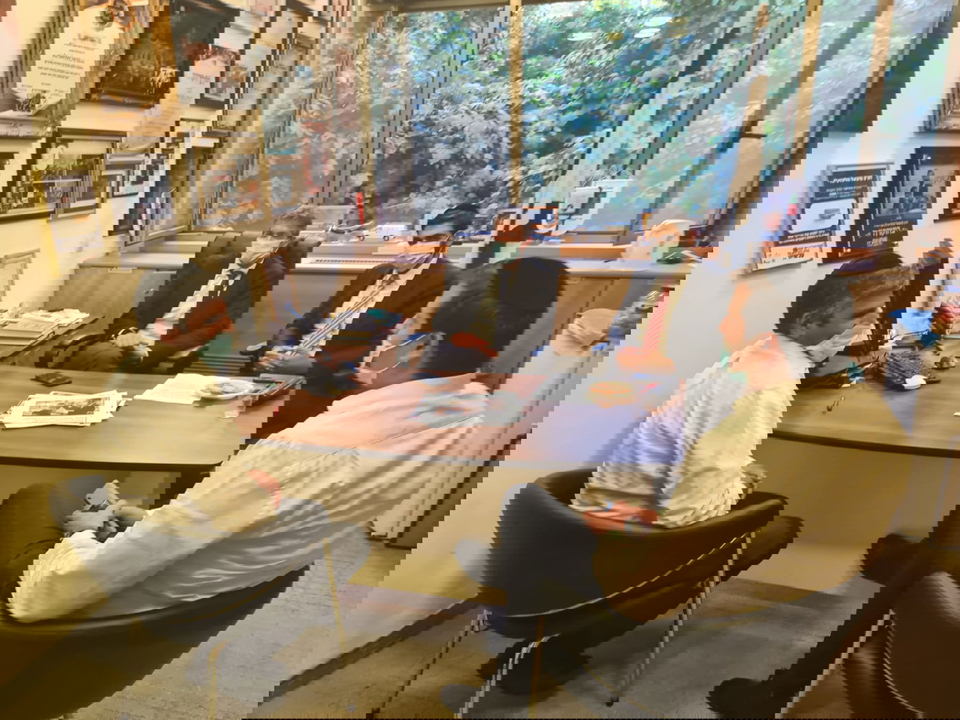 הפגישה של אלחרר ולוי היום, עם השר הנדל ומלכיאלי