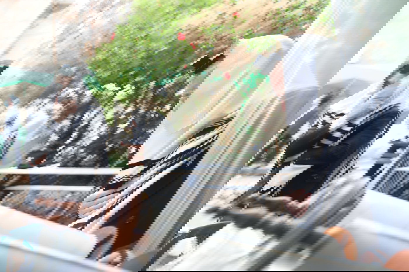 ה'חזונאישניקים' חזרו למנייני החצרות • צפו