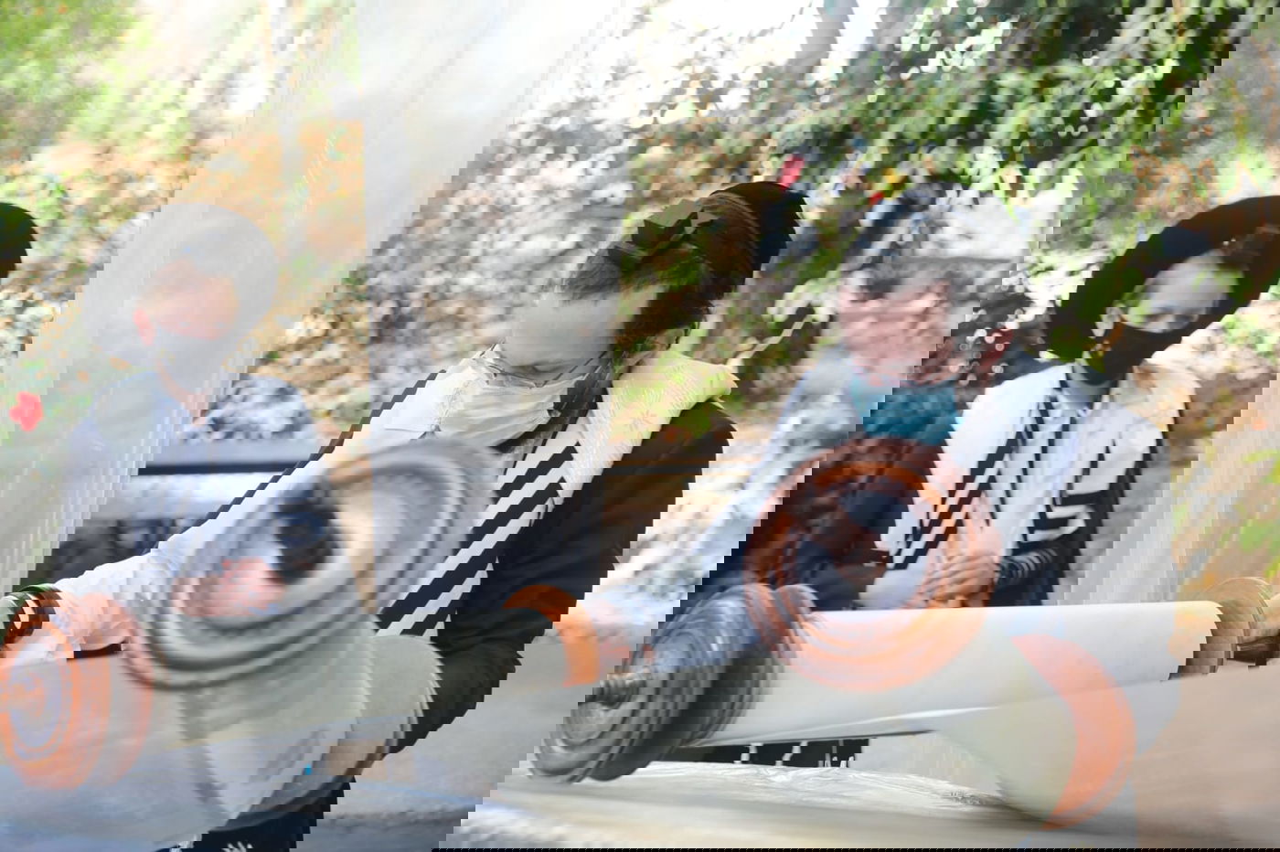 ה'חזונאישניקים' חזרו למנייני החצרות • צפו