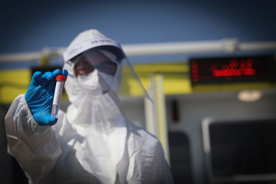 11,856 חולי קורונה פעילים; 90 במצב קשה ו-32 מונשמים