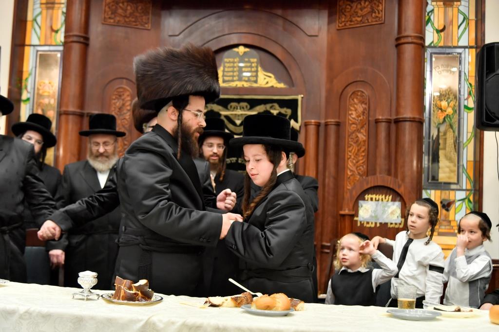 בבוהוש חגגו בר מצווה לנכד האדמו"ר