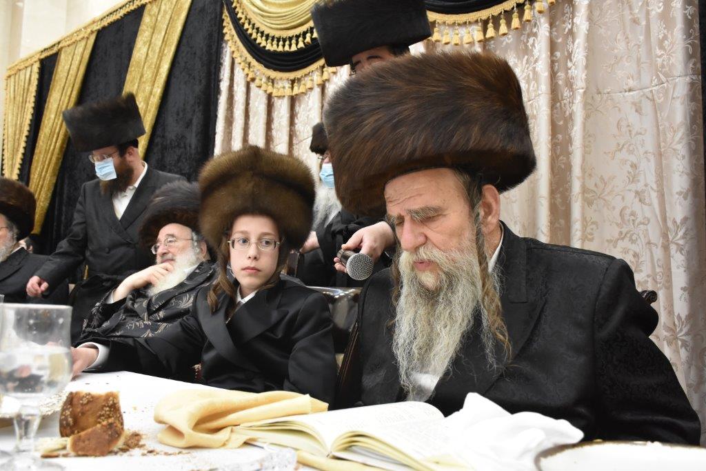 בספינקא ומאקאווא אשדוד חגגו בר מצווה לנכד האדמו"ר