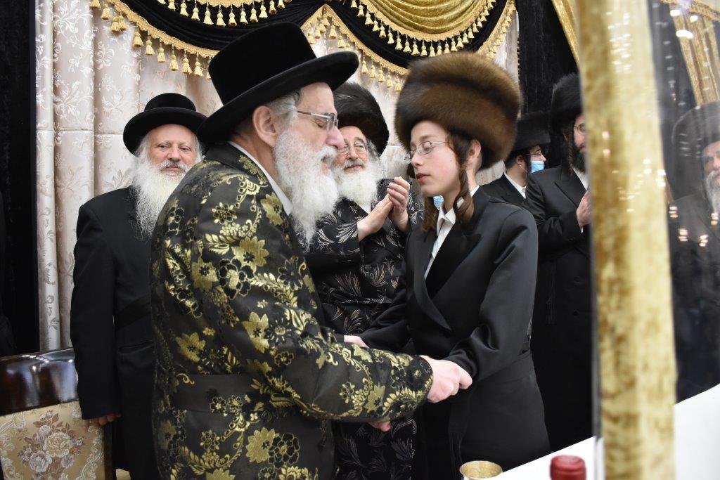 בספינקא ומאקאווא אשדוד חגגו בר מצווה לנכד האדמו"ר