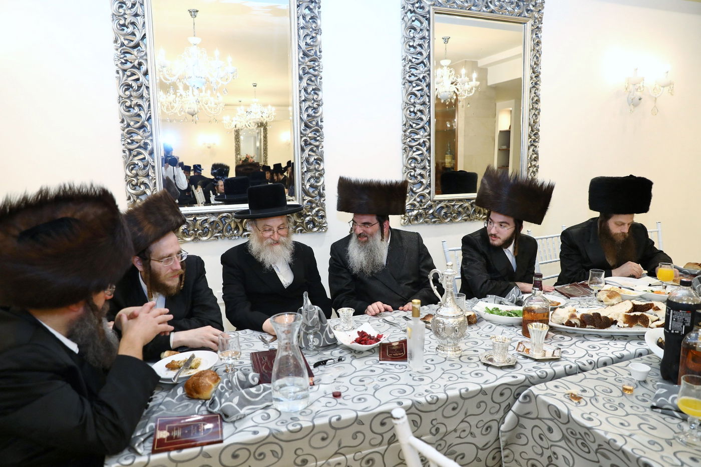 שמחת השבע ברכות בחצר הקודש נדבורנה - קוזמיר