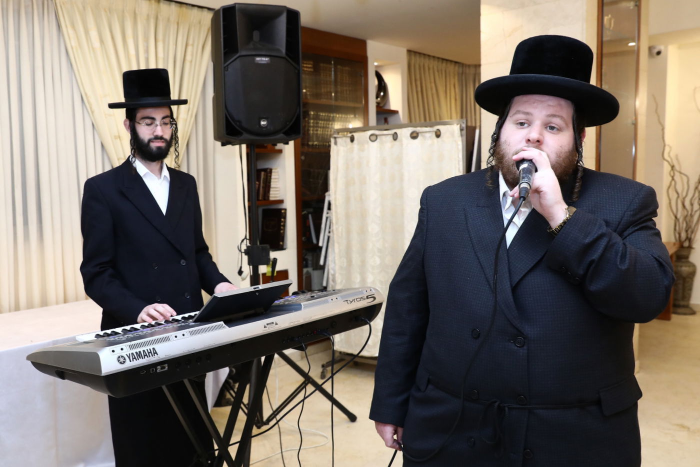 שמחת השבע ברכות בחצר הקודש נדבורנה - קוזמיר