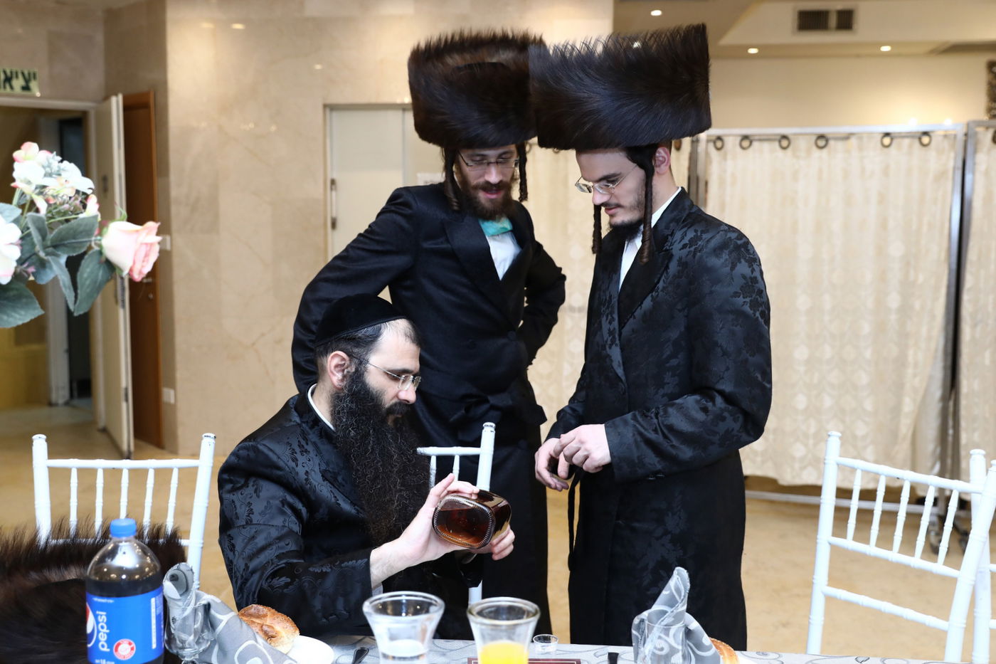 שמחת השבע ברכות בחצר הקודש נדבורנה - קוזמיר