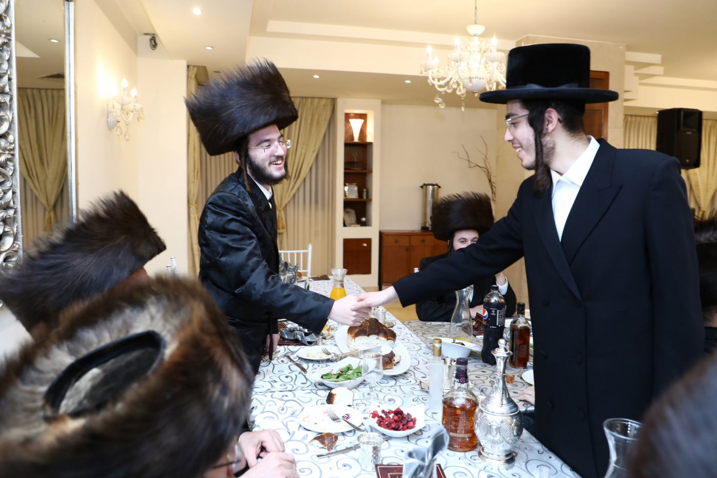 שמחת השבע ברכות בחצר הקודש נדבורנה - קוזמיר