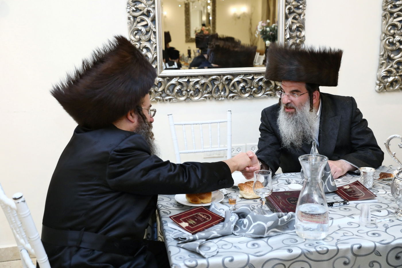 שמחת השבע ברכות בחצר הקודש נדבורנה - קוזמיר