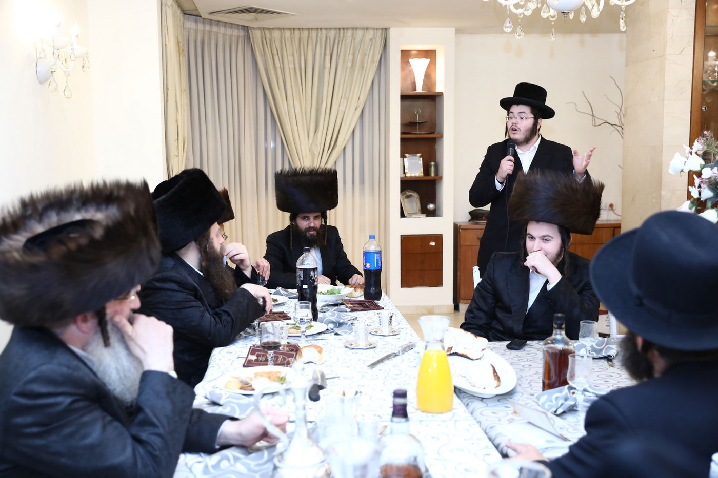 שמחת השבע ברכות בחצר הקודש נדבורנה - קוזמיר