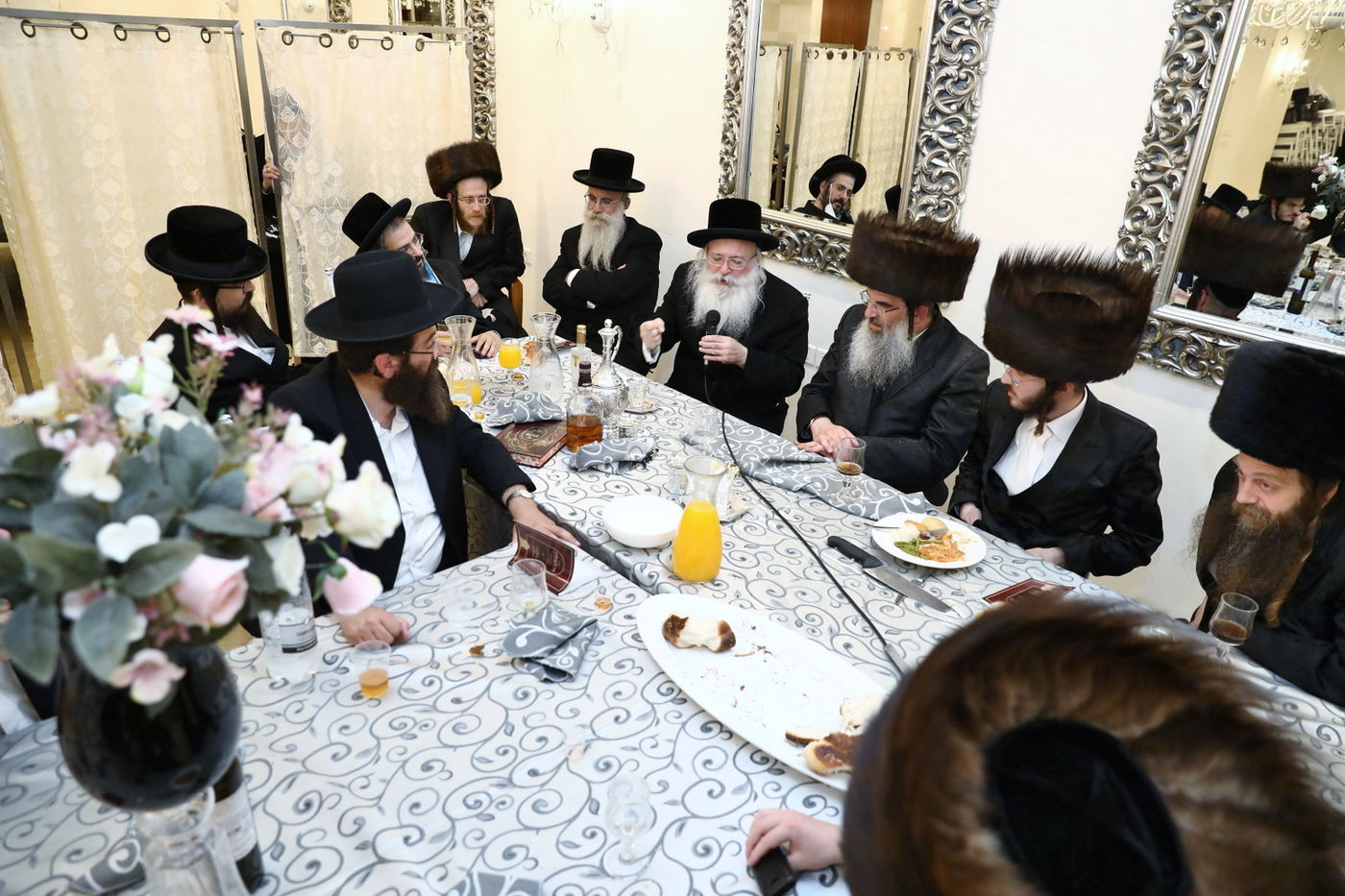 שמחת השבע ברכות בחצר הקודש נדבורנה - קוזמיר