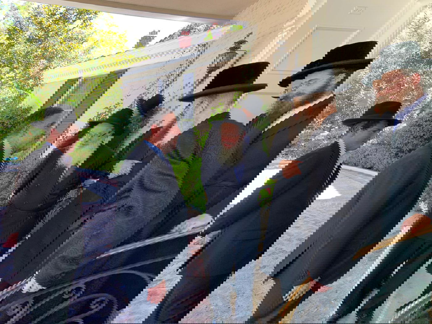 המפגש המפתיע של האדמו"ר מסקווירא עם תומך הנח"ל