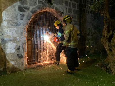 צפו: 2 ילדים נפלו לתוך בור במבנה העתיק