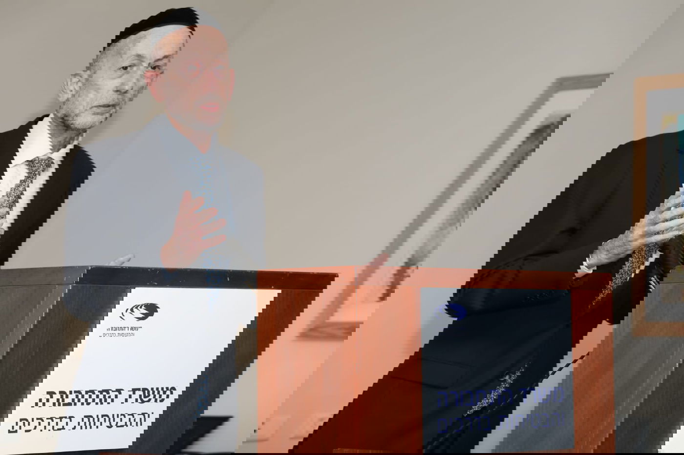 מקלב: "להשתמש בשירותי התחבורה הציבורית לצרכים חיוניים בלבד"