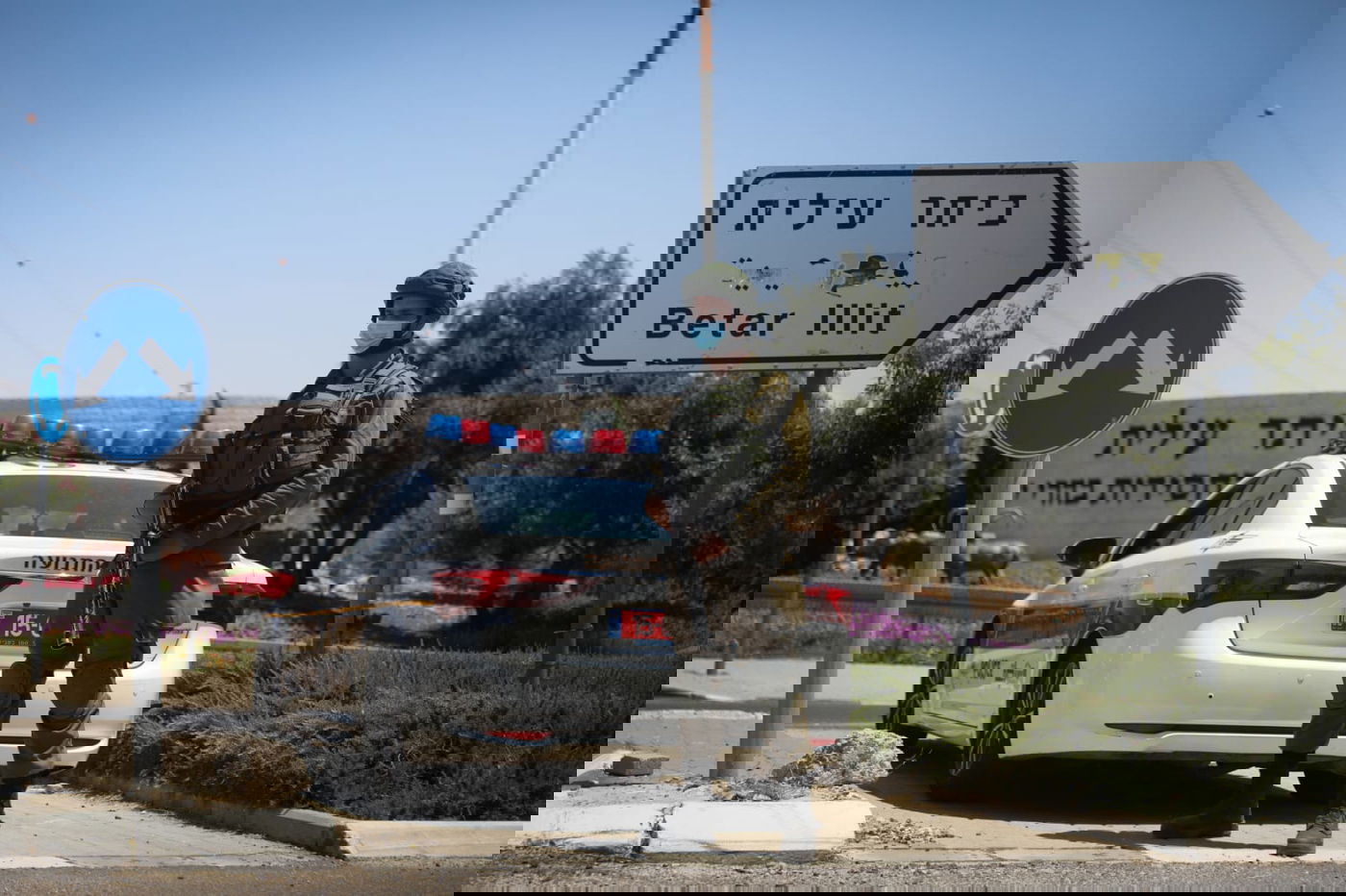 הסקרנים, הנמלטים והילדים; שעות ראשונות של סגר בביתר עילית