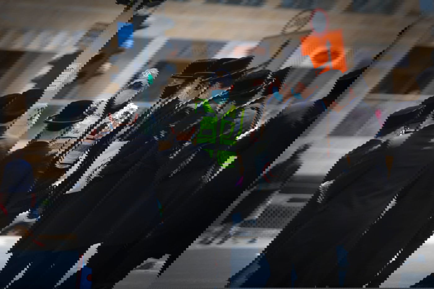 כך נראה תחילת הסגר בשכונות החרדיות