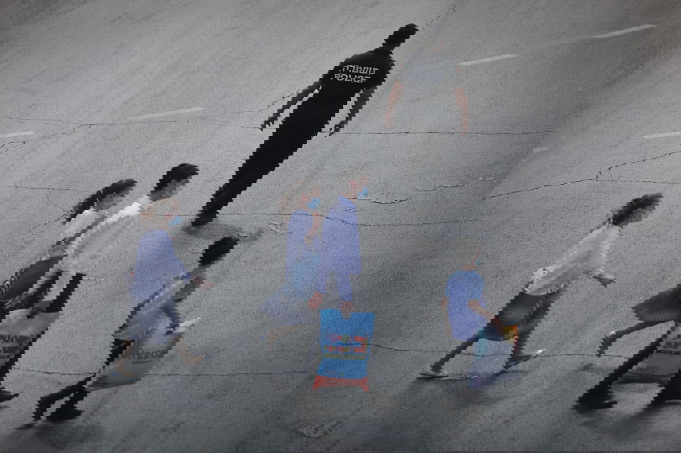 כך נראה תחילת הסגר בשכונות החרדיות