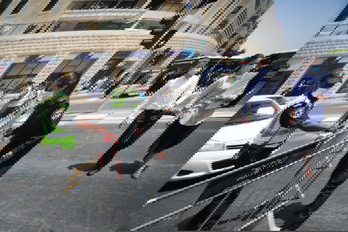 כך נראה תחילת הסגר בשכונות החרדיות