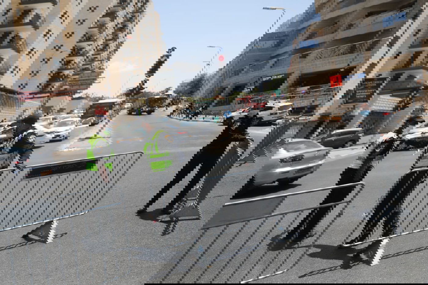 כך נראה תחילת הסגר בשכונות החרדיות