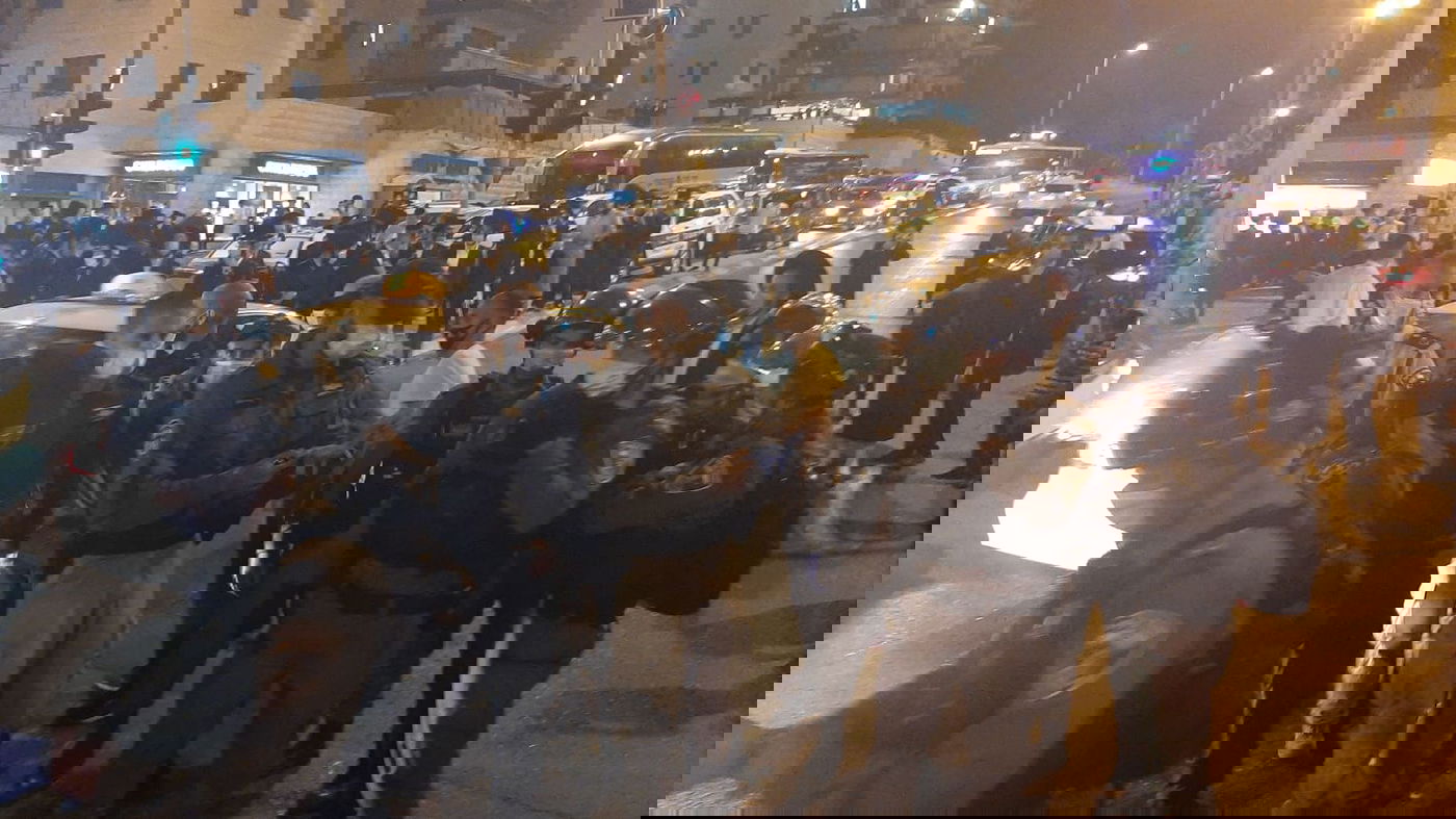 "למה אין לך מסיכה?!", תהה החרדי - וחטף מהשוטר אגרוף