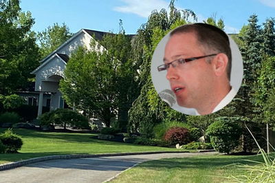 רוזנברג, וביתו בשכונה היוקרתית במונסי