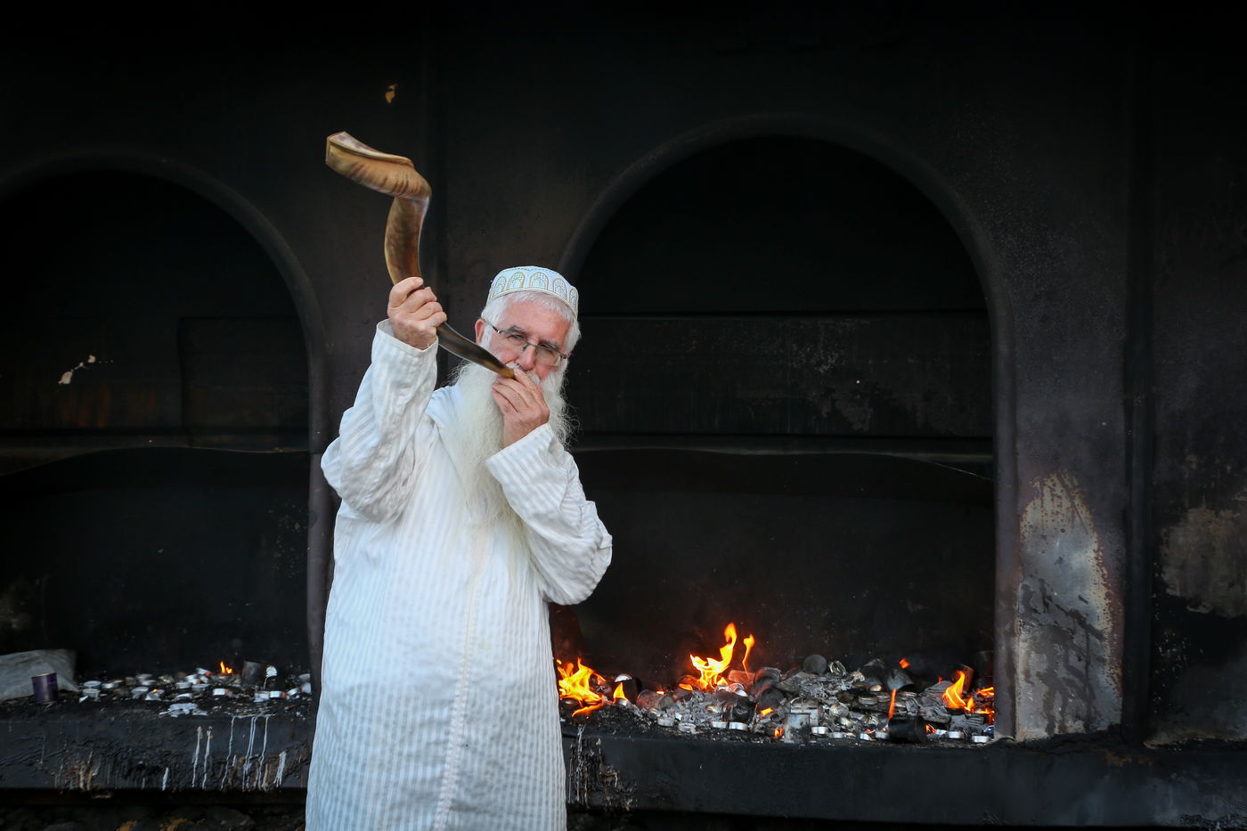 תקיעה בשופר בקבר רבי מאיר בעל הנס