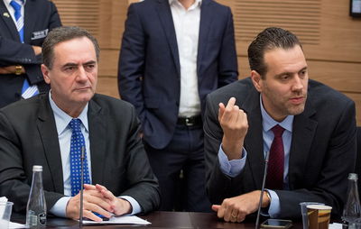 "מנותק"; "דואג לאולם של בן דוד שלו" • כץ מול זוהר