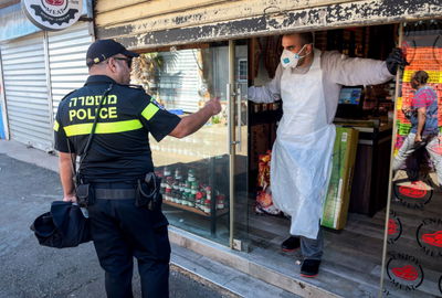 ועדת הקורונה נגד הממשלה: מסעדות כן, בתי הכנסת לא