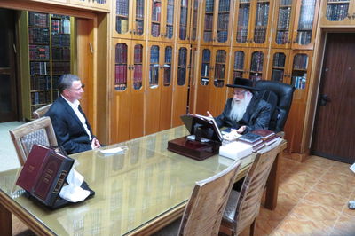 השר אדלשטיין אצל האדמו"ר מצאנז