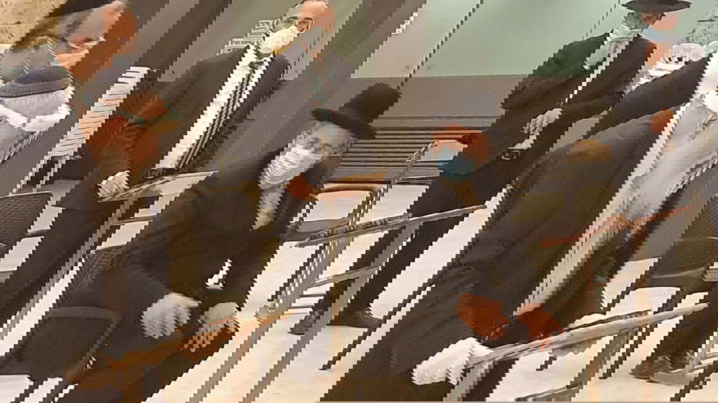 בכותל המערבי: תפילה לעצירת נגיף הקורונה