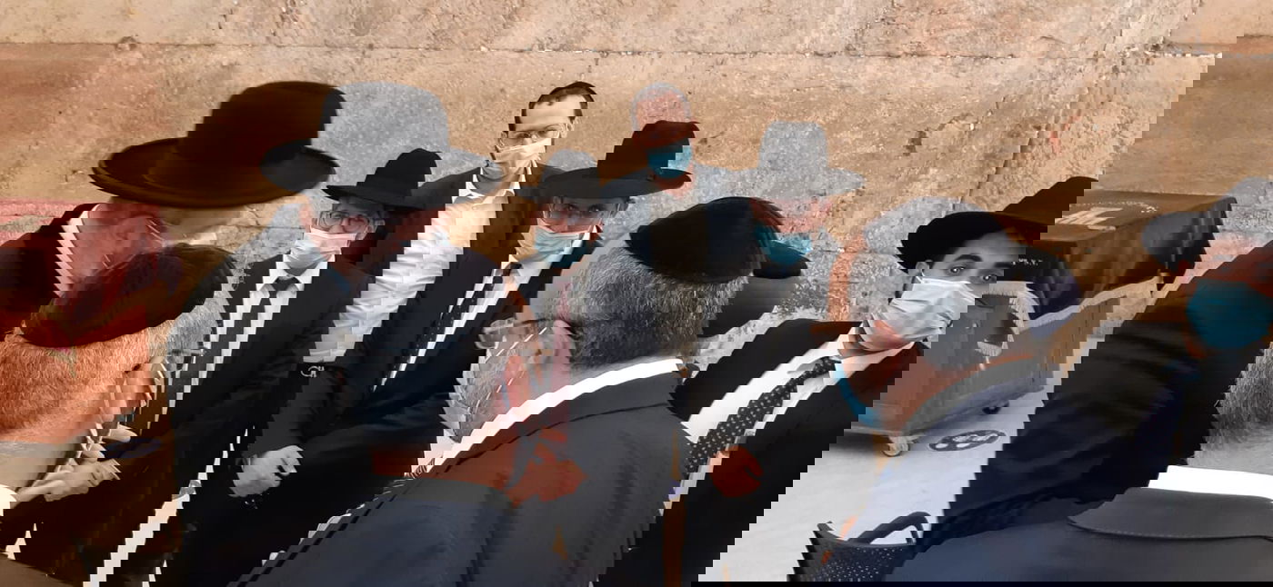 בכותל המערבי: תפילה לעצירת נגיף הקורונה