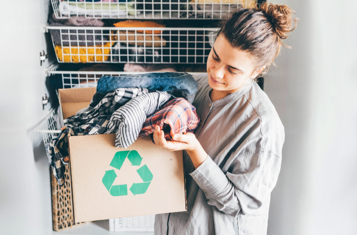 מארגנת את הארון? הנה 6 פריטים שאסור לך להיפטר מהם