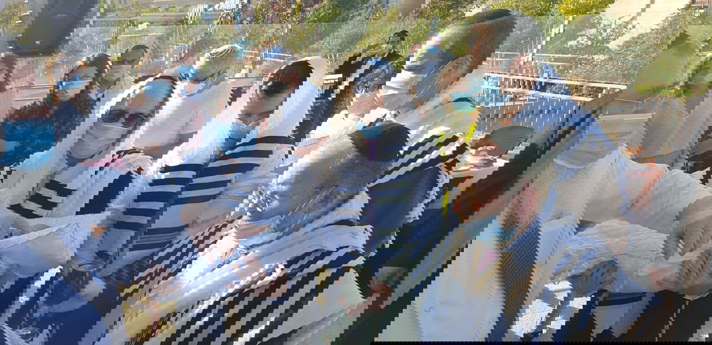 אחרי שהחלים מקורונה: אלי ביר סנדק בברית לנכדו הראשון