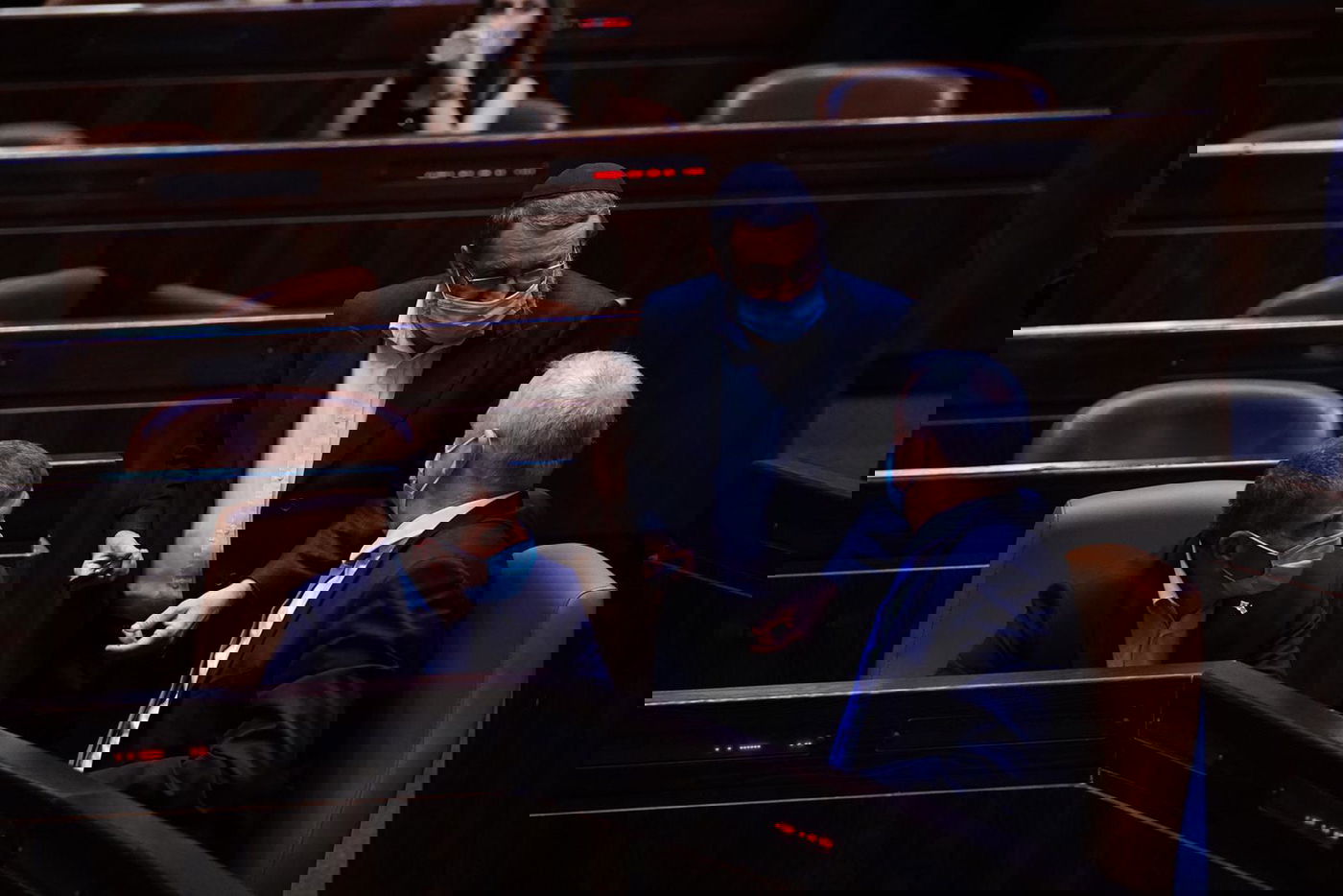 זעם במפלגות החרדיות: "שלטון הליכוד שווה לכפרות"; "כחול לבן אכזבו"