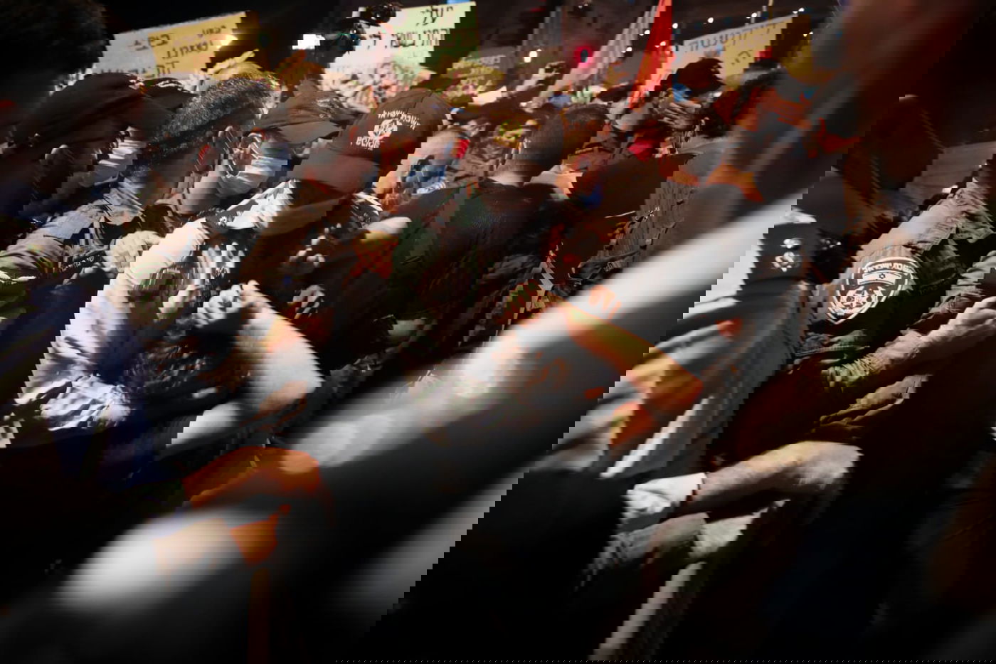 עימותים אלימים בהפגנה נגד נתניהו; 34 מפגינים - נעצרו