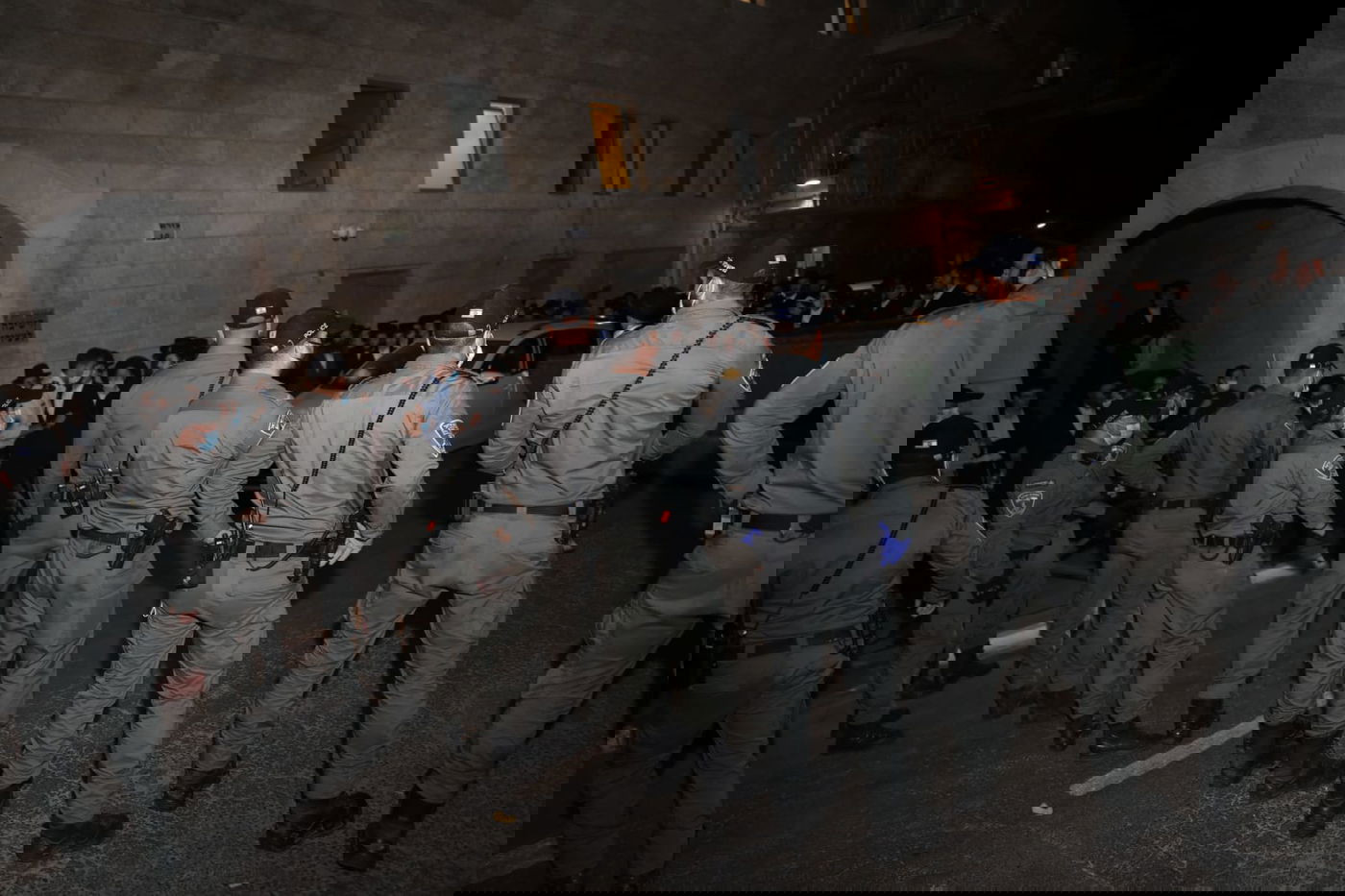 בשביל עצור אחד: מאות מפגינים, 13 עצורים