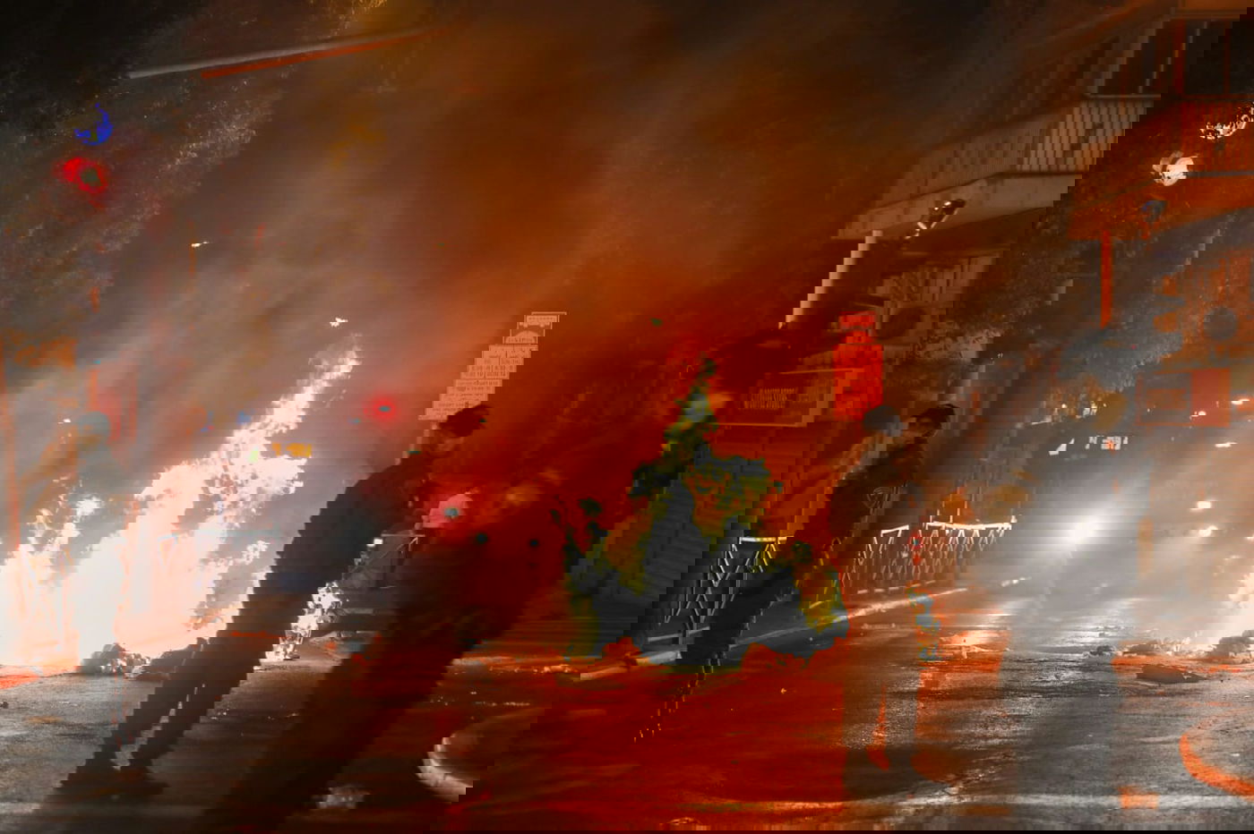 בשביל עצור אחד: מאות מפגינים, 13 עצורים