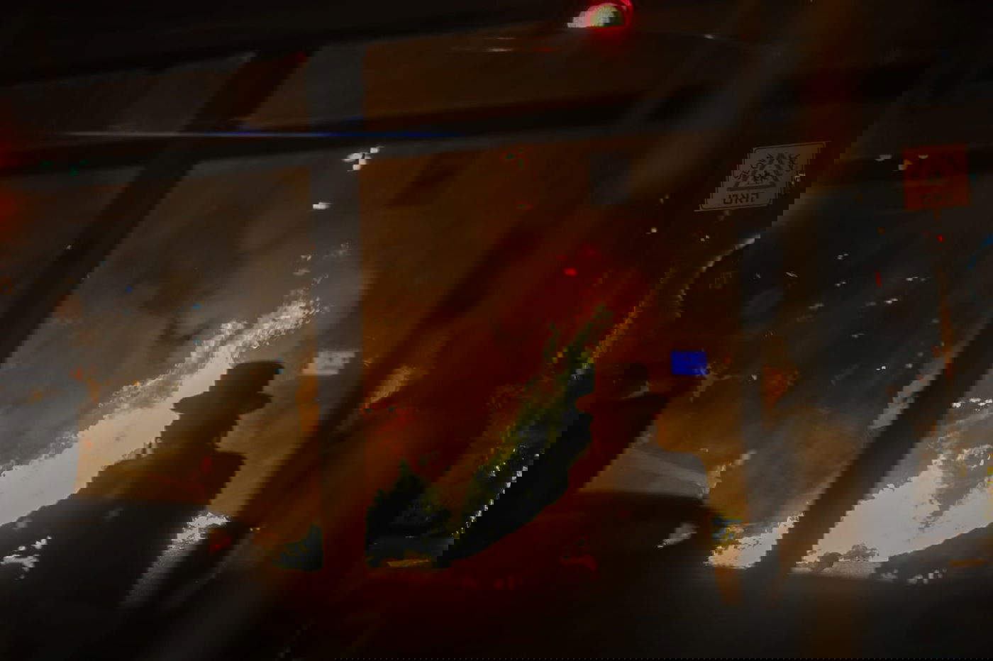 בשביל עצור אחד: מאות מפגינים, 13 עצורים