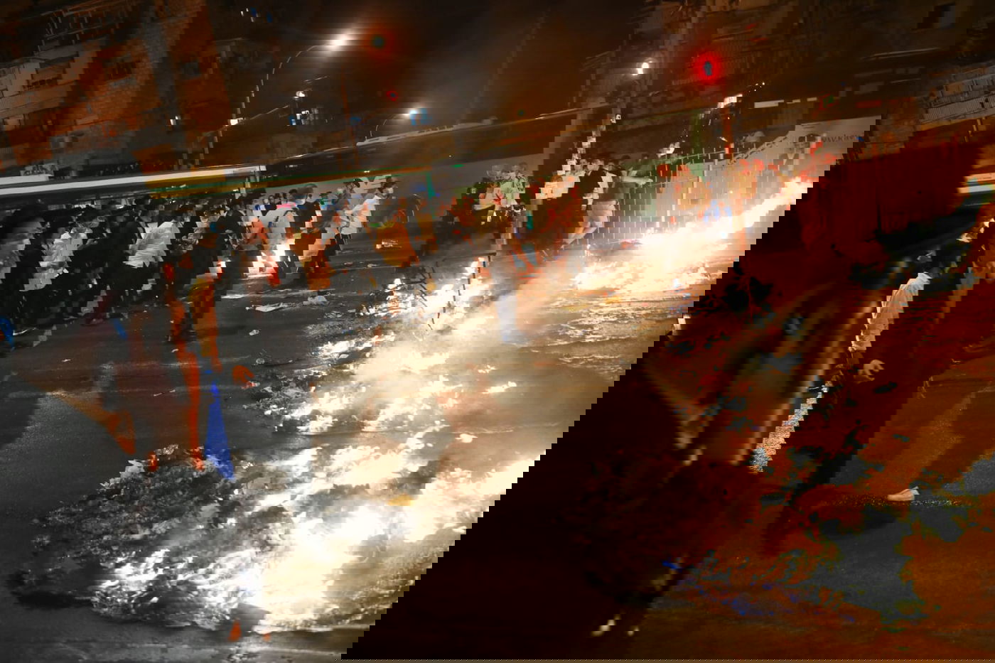 בשביל עצור אחד: מאות מפגינים, 13 עצורים