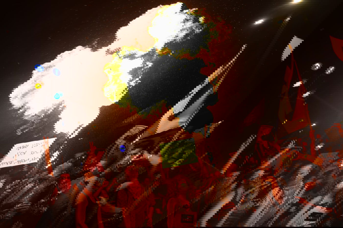 55 עצורים בהפגנת השמאל שהפכה להתפרעות לא חוקית