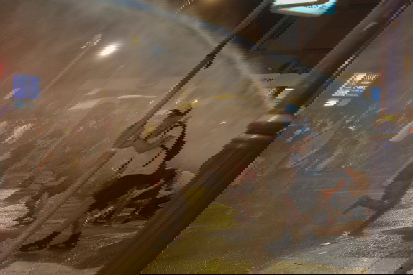 55 עצורים בהפגנת השמאל שהפכה להתפרעות לא חוקית