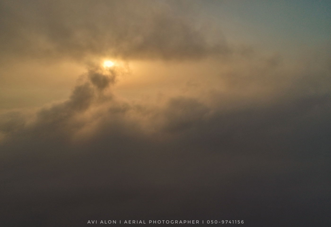 בשיא הקיץ: כך נראה הערפל, מעל העננים
