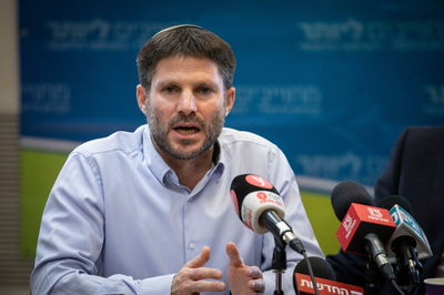 סמוטריץ': המשטרה מכסחת מפגינים חרדים