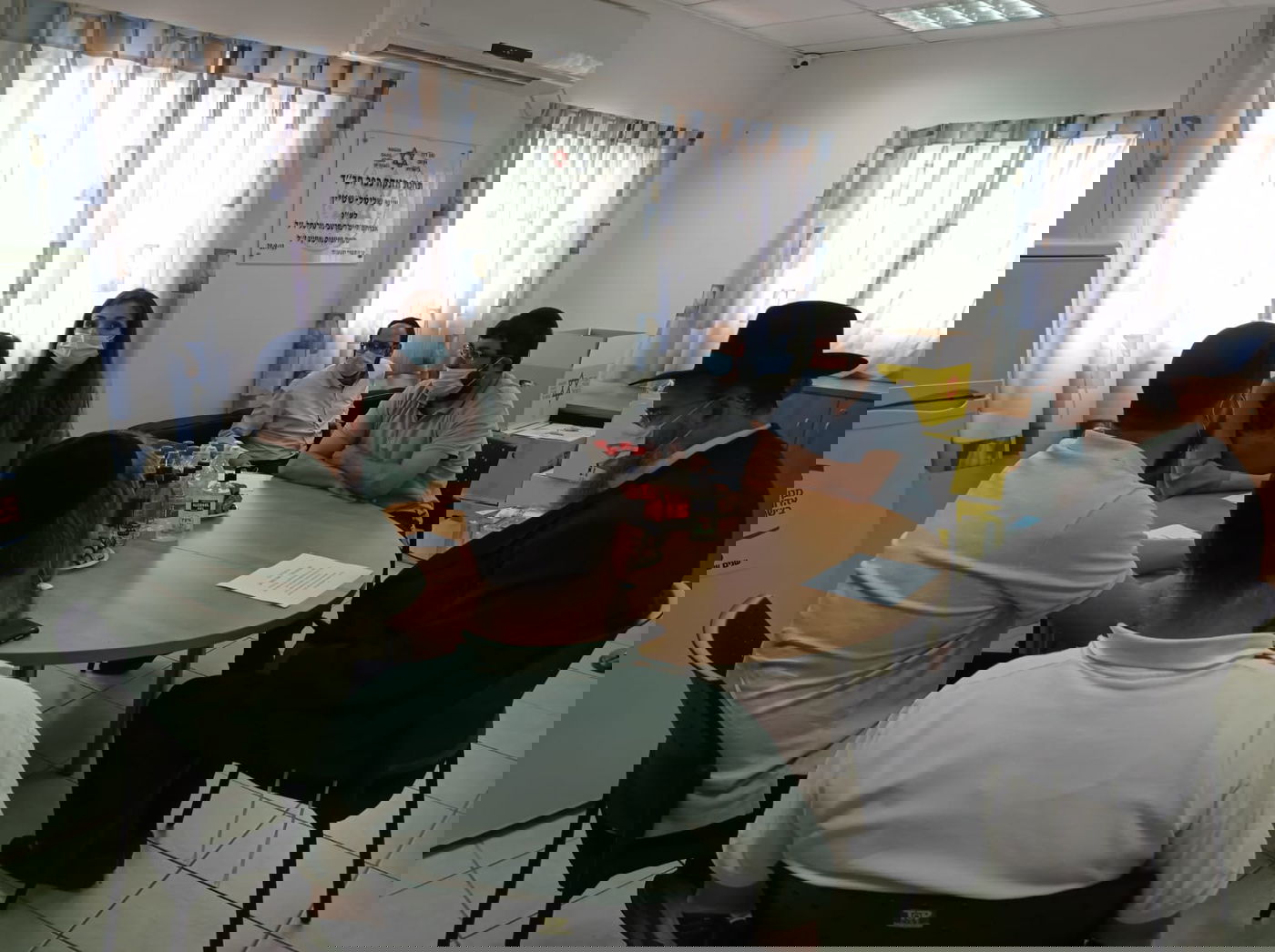 השרה עומר ינקבליץ כתבה פ"נ: "מרגישה חיבור מיוחד לחב"ד"