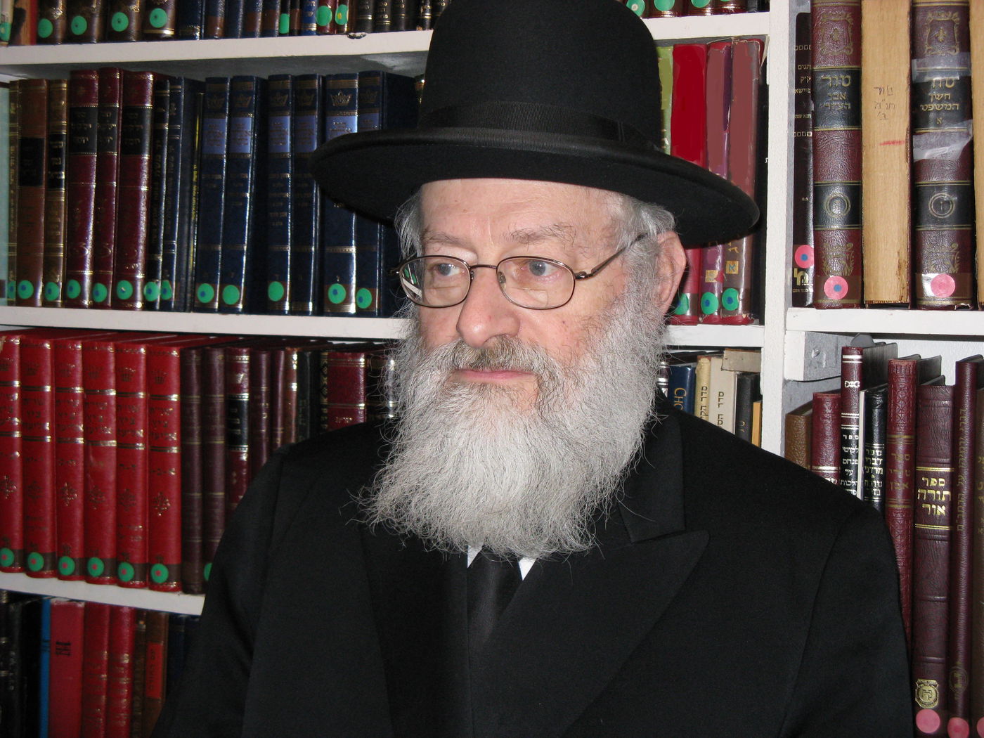 הרב משה היינעמאן תלמידם הנאמן של מרן הגר"מ פיינשטין זצ"ל ומרן הגר"א קוטלר זצ"ל