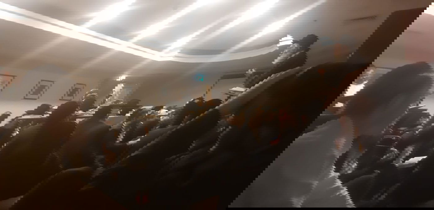 במלונית: ראש הישיבה התאבל עם הבחורים