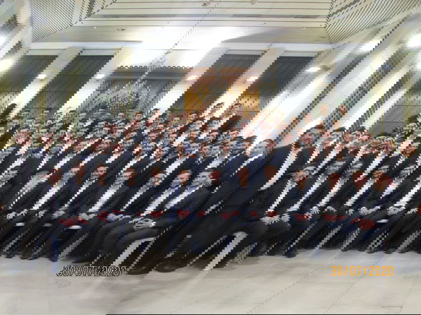 ביציאה ל'בין הזמנים': הגר"י רוזן הצטלם עם ה'שורדים'