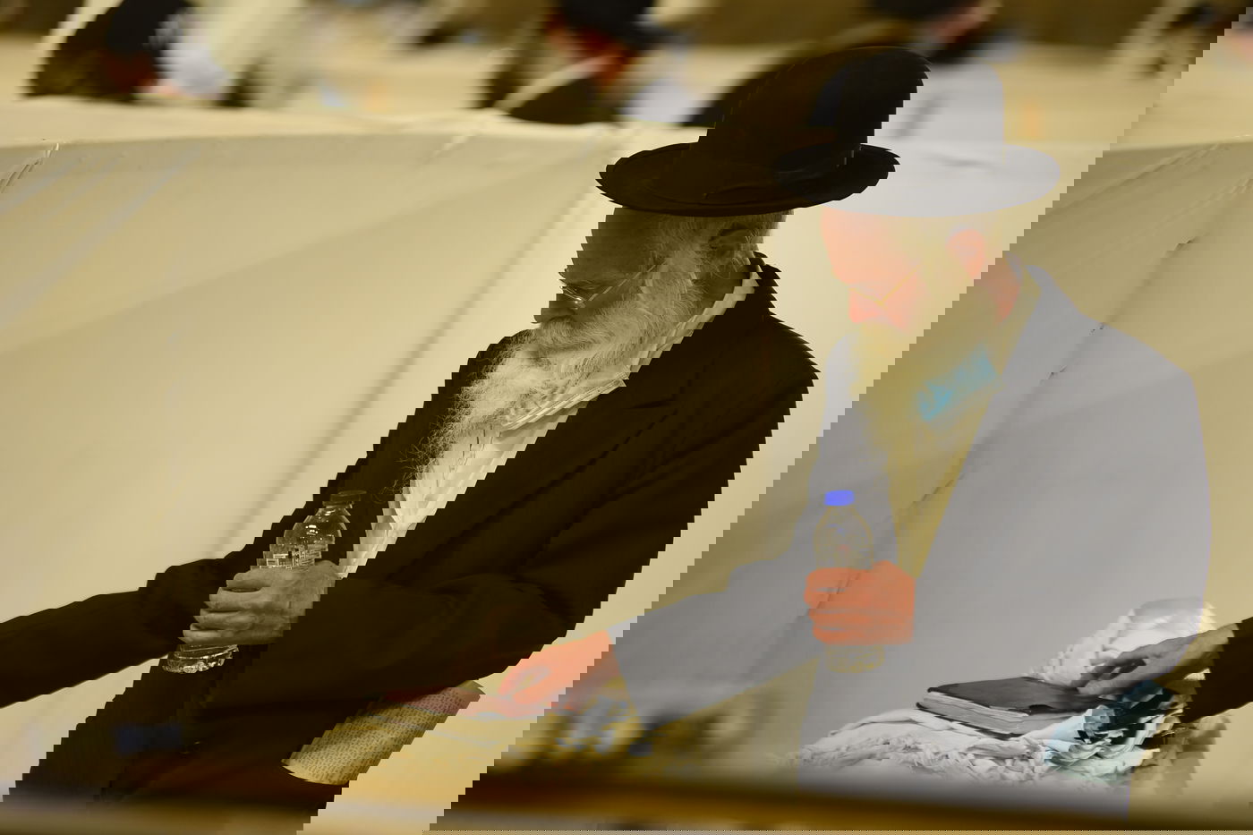 סוף הצום בשריד בית המקדש: תפילה, שירים ו'קידוש לבנה'